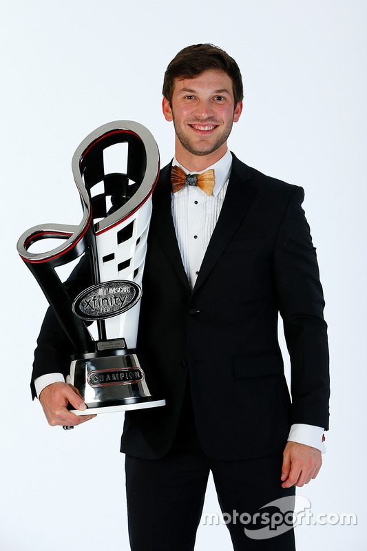 Campeon 2016 Xfinity Series Daniel Suárez, Joe Gibbs Racing Toyota