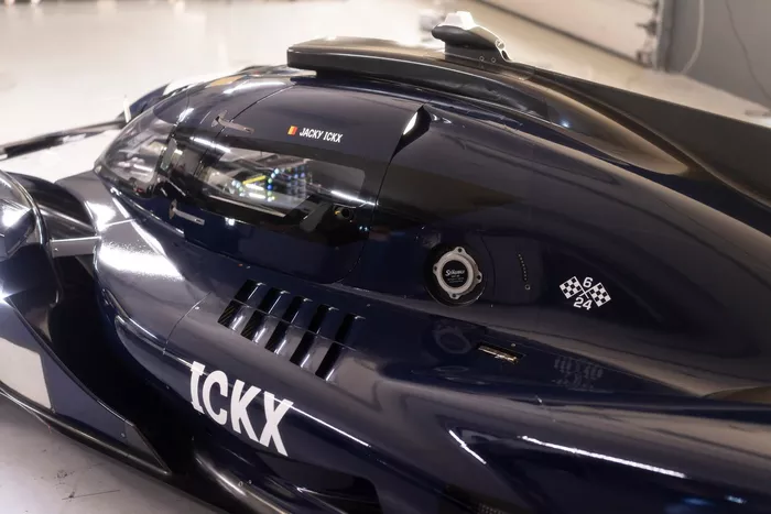 Jacky Ickx, Genesis Magma Racing Genesis