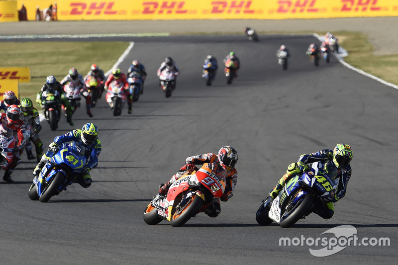 Valentino Rossi, Yamaha Factory Racing; Marc Marquez, Repsol Honda Team