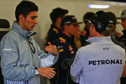 Fahrerparade: Esteban Ocon, Manor Racing; Nico Rosberg, Mercedes AMG F1