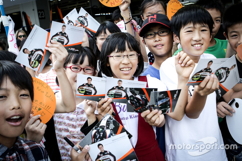 Fans jóvenes de Sahara Force India F1 Team