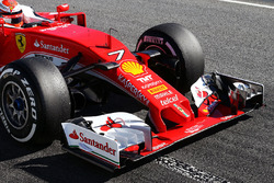 Kimi Raikkonen, Ferrari SF16-H front wing detail