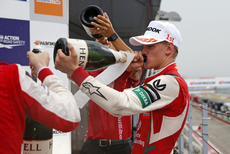 Podio: Mick Schumacher, PREMA Theodore Racing Dallara F317 - Mercedes-Benz