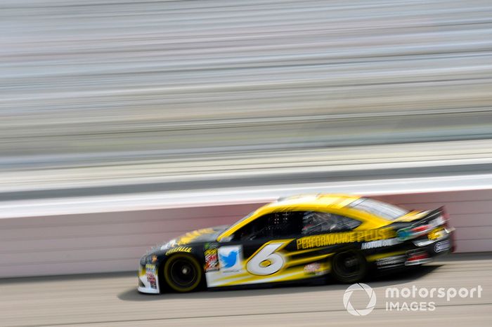 Matt Kenseth, Roush Fenway Racing, Ford Fusion Performance Plus Motor Oil