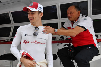 Charles Leclerc, Sauber et Frédéric Vasseur, team principal Sauber