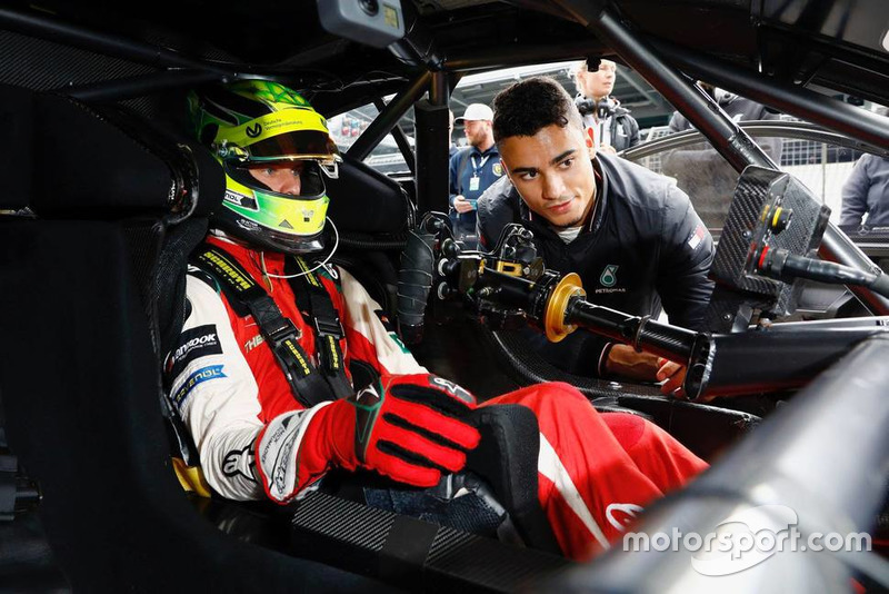 Mick Schumacher con el Mercedes-AMG C63 DTM with Pascal Wehrlein
