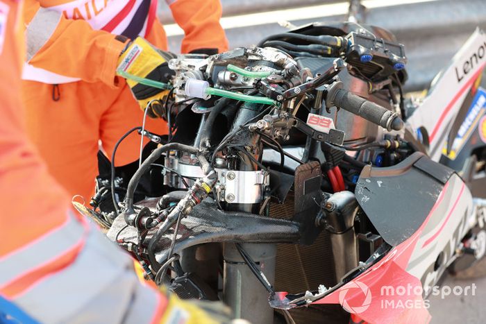 Moto de Jorge Lorenzo, Ducati Team tras la caída