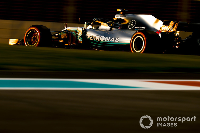 Льюіс Хемілтон, Mercedes AMG F1 W09