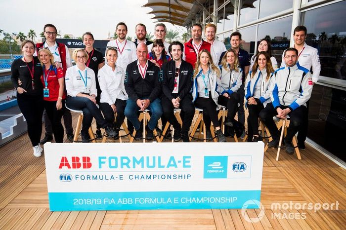 Foto de grupo de los jefes de prensa