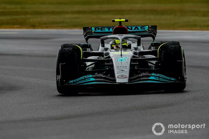 Lewis Hamilton, Mercedes W13