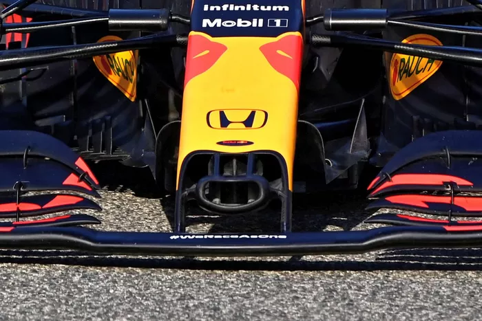 Detalle de la nariz del Red Bull Racing RB16B 