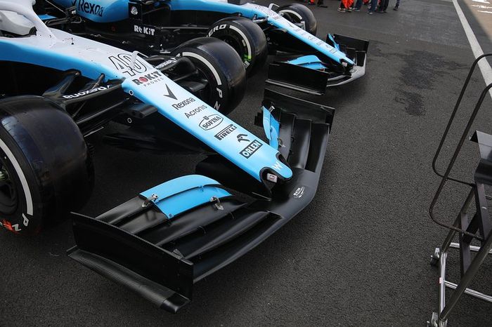 Williams Racing FW42, asa dianteira