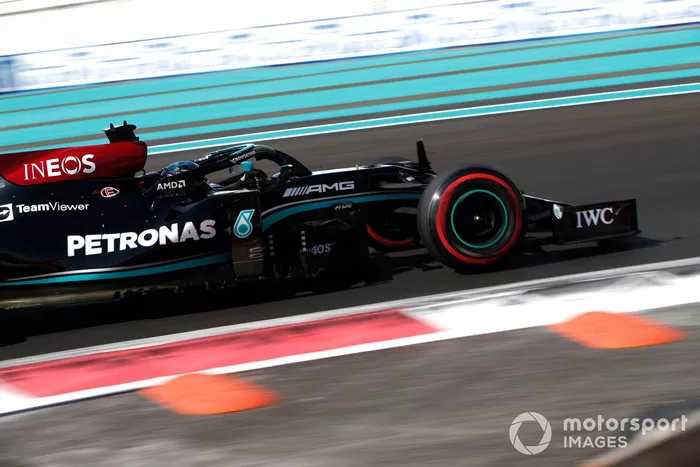 Lewis Hamilton, Mercedes W12