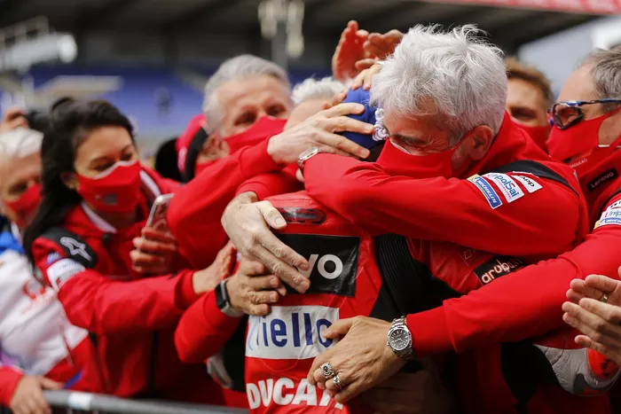 Ganador Jack Miller, Ducati Team celebra con el equipo