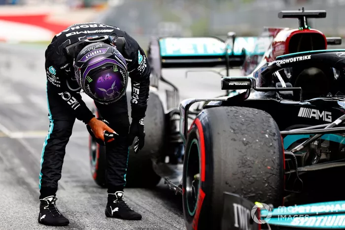 Segundo lugar Lewis Hamilton, Mercedes, en Parc Ferme
