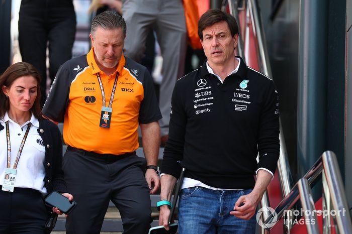 Zak Brown, Director Ejecutivo de McLaren, Toto Wolff, Director Ejecutivo de Mercedes AMG Petronas F1 Team