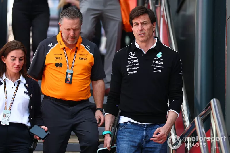 Zak Brown, PDG de McLaren, Toto Wolff, directeur de Mercedes AMG Petronas F1 Team