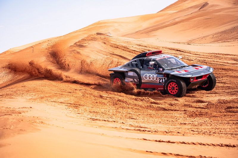 #211 Team Audi Sport Audi: Mattias Ekstrom, Emil Bergkvist