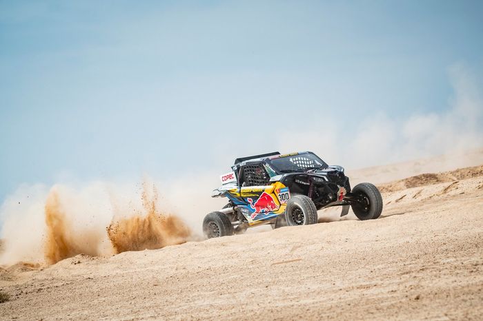 #300 Red Bull Can-AM Factory Racing Can-AM: Contardo Francisco Lopez, Juan Pablo Latrach Vinagre