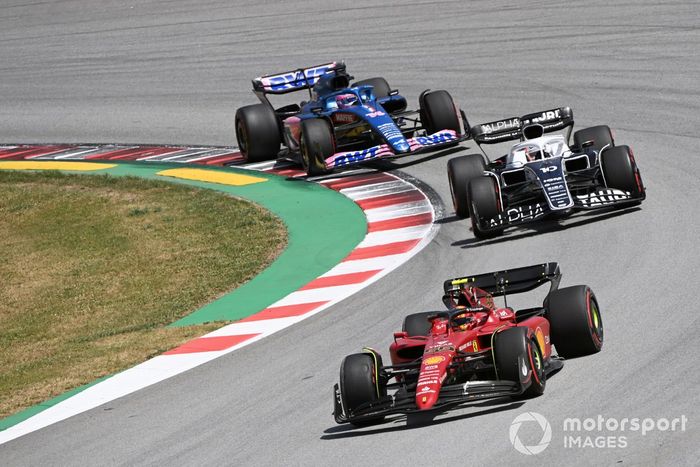 Carlos Sainz, Ferrari F1-75, Pierre Gasly, AlphaTauri AT03, Fernando Alonso, Alpine A522
