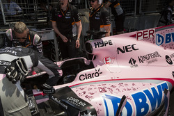 The car of Sergio Perez, Force India VJM10 and mechanics