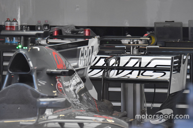 Haas F1 Team VF-17 T-wing detail