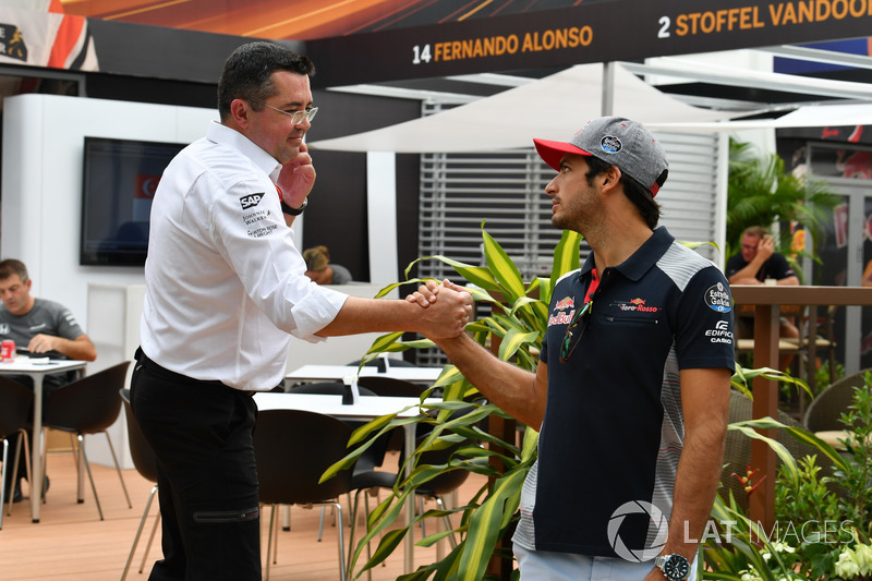 Eric Boullier, McLaren Racing Director and Carlos Sainz Jr., Scuderia Toro Rosso