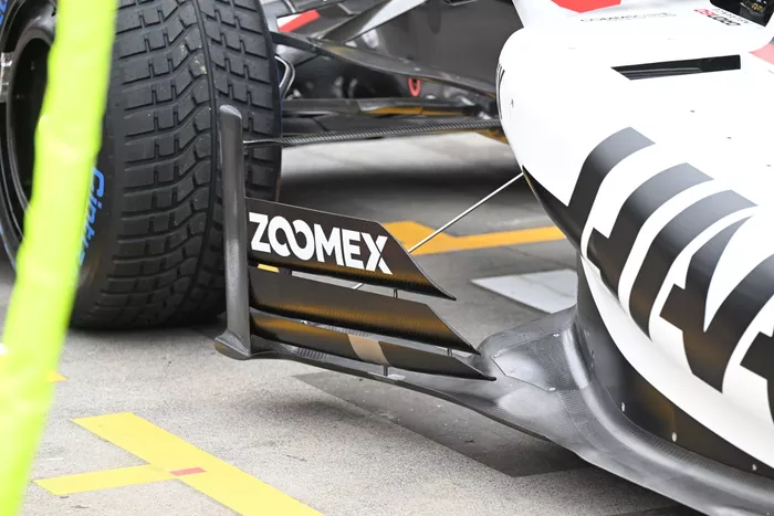تفاصيل Haas VF-26