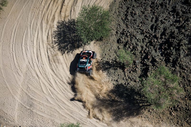 #299 I Dacia Sandriders Dacia: Nasser Al-Attiyah, Fabian Lurquin