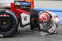 Abandon pour Loic Duval, Dragon Racing