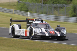 #1 Porsche Team Porsche 919 Hybrid: Timo Bernhard, Mark Webber, Brendon Hartley