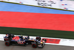 Карлос Сайнс мл., Scuderia Toro Rosso STR11