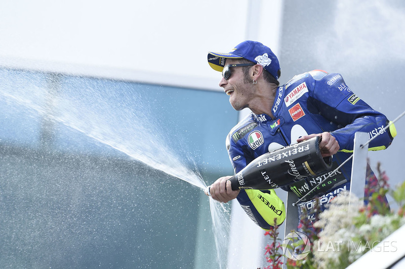 Podium: second place Valentino Rossi, Yamaha Factory Racing