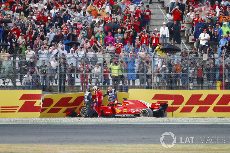Sebastian Vettel; Ferrari SF71H crashed dans le mur