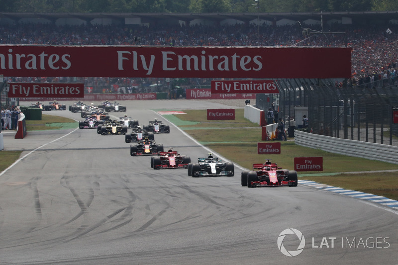 Sebastian Vettel, Ferrari SF71H lidera en la primera vuelta