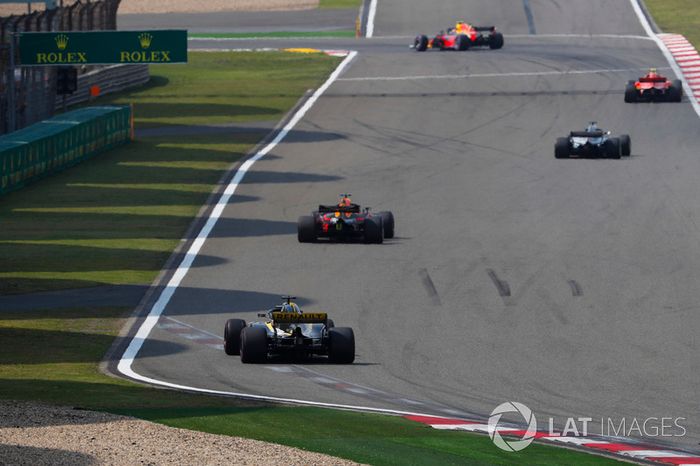 Kimi Raikkonen, Ferrari SF71H, Lewis Hamilton, Mercedes AMG F1 W09, Daniel Ricciardo, Red Bull Racing RB14 Tag Heuer, y Nico Hulkenberg, Renault Sport F1 Team R.S. 18