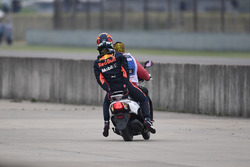 Даніель Ріккардо, Red Bull Racing, зупинився на трасі