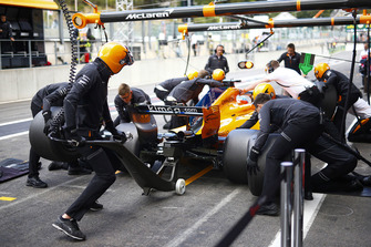 Fernando Alonso, McLaren MCL33, in the pits during practice
