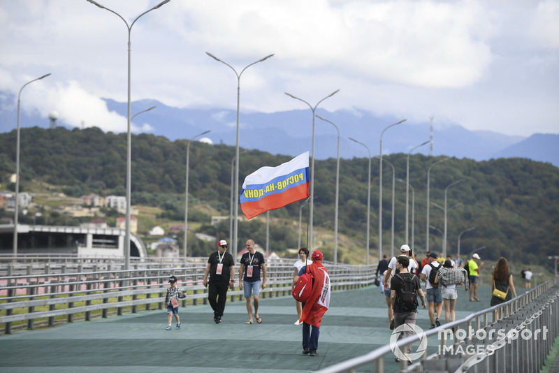 Fans on track