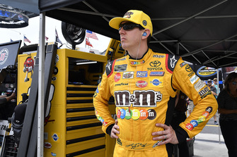 Kyle Busch, Joe Gibbs Racing, Toyota Camry M&M's White Chocolate
