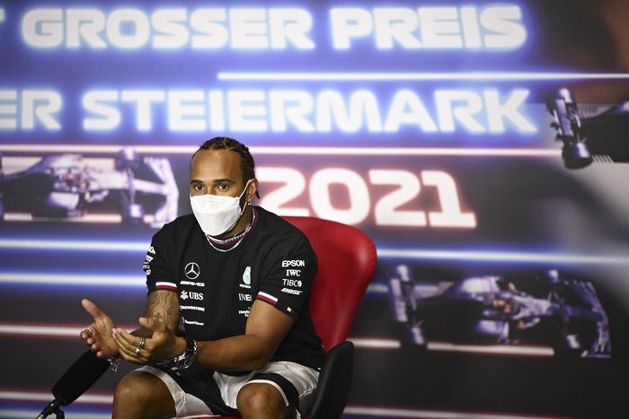 Lewis Hamilton, Mercedes en la conferencia de prensa