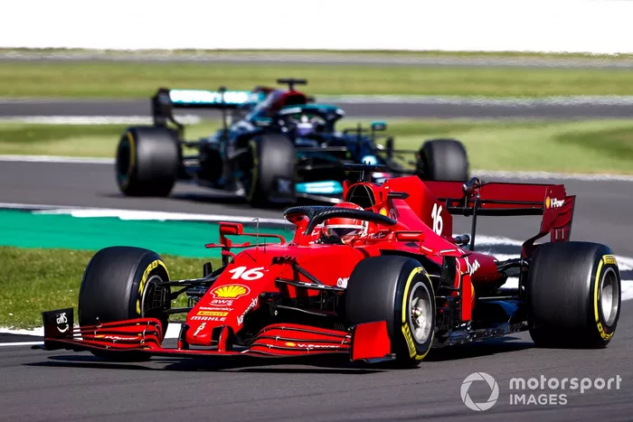 Charles Leclerc, Ferrari SF21, Lewis Hamilton, Mercedes W12