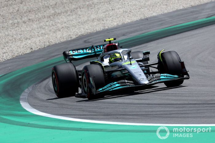 Lewis Hamilton, Mercedes W13 