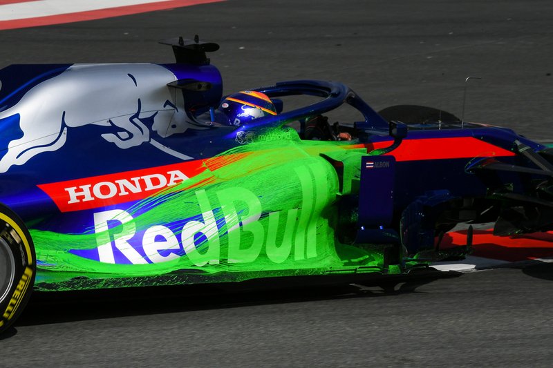 Alexander Albon, Scuderia Toro Rosso STR14, con la vernice aerodinamica