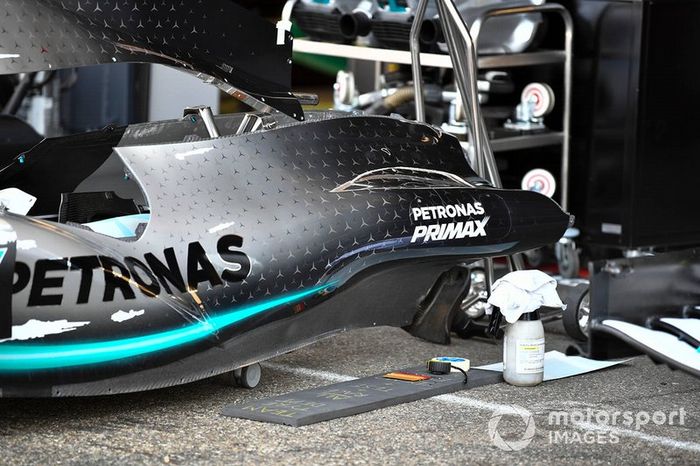 Cubierta del motor de Mercedes AMG F1 W10 