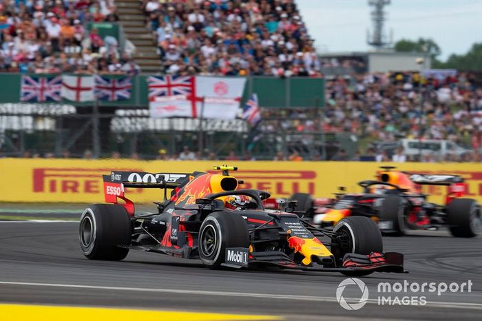 Pierre Gasly, Red Bull Racing RB15, Max Verstappen, Red Bull Racing RB15