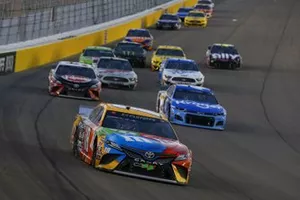 #18: Kyle Busch, Joe Gibbs Racing, Toyota Camry M&M's