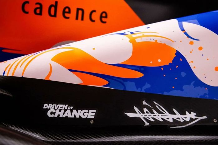 McLaren MCL38 librea especial 
