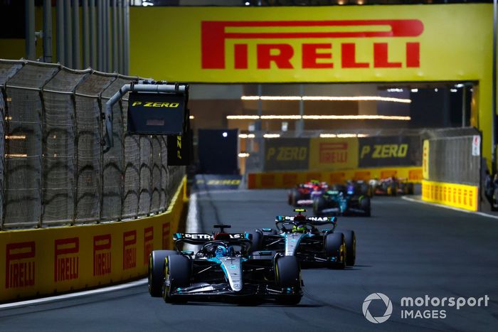 George Russell, Mercedes F1 W15, Lewis Hamilton, Mercedes F1 W15, Lance Stroll, Aston Martin AMR24