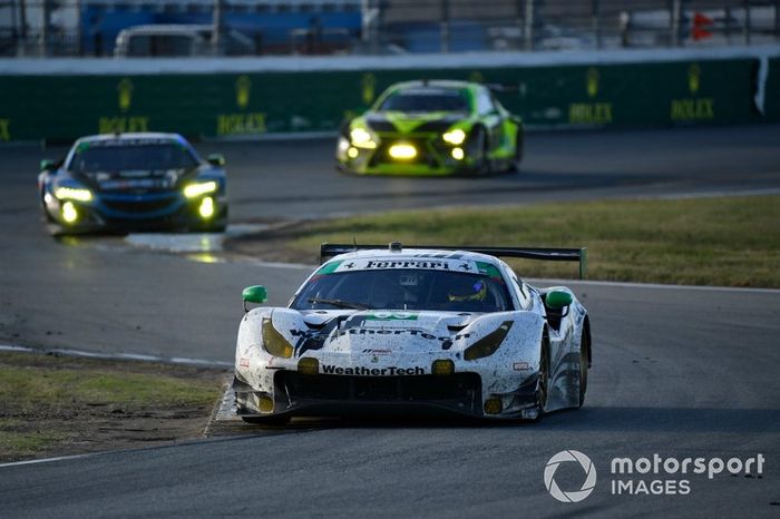 #63 Scuderia Corsa Ferrari 488 GT3, GTD: Cooper MacNeil, Toni Vilander, Jeff Westphal, Alessandro Balzan